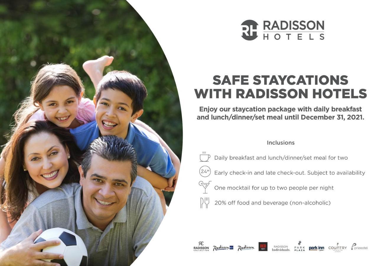 Hotel Radisson Noida Exterior foto