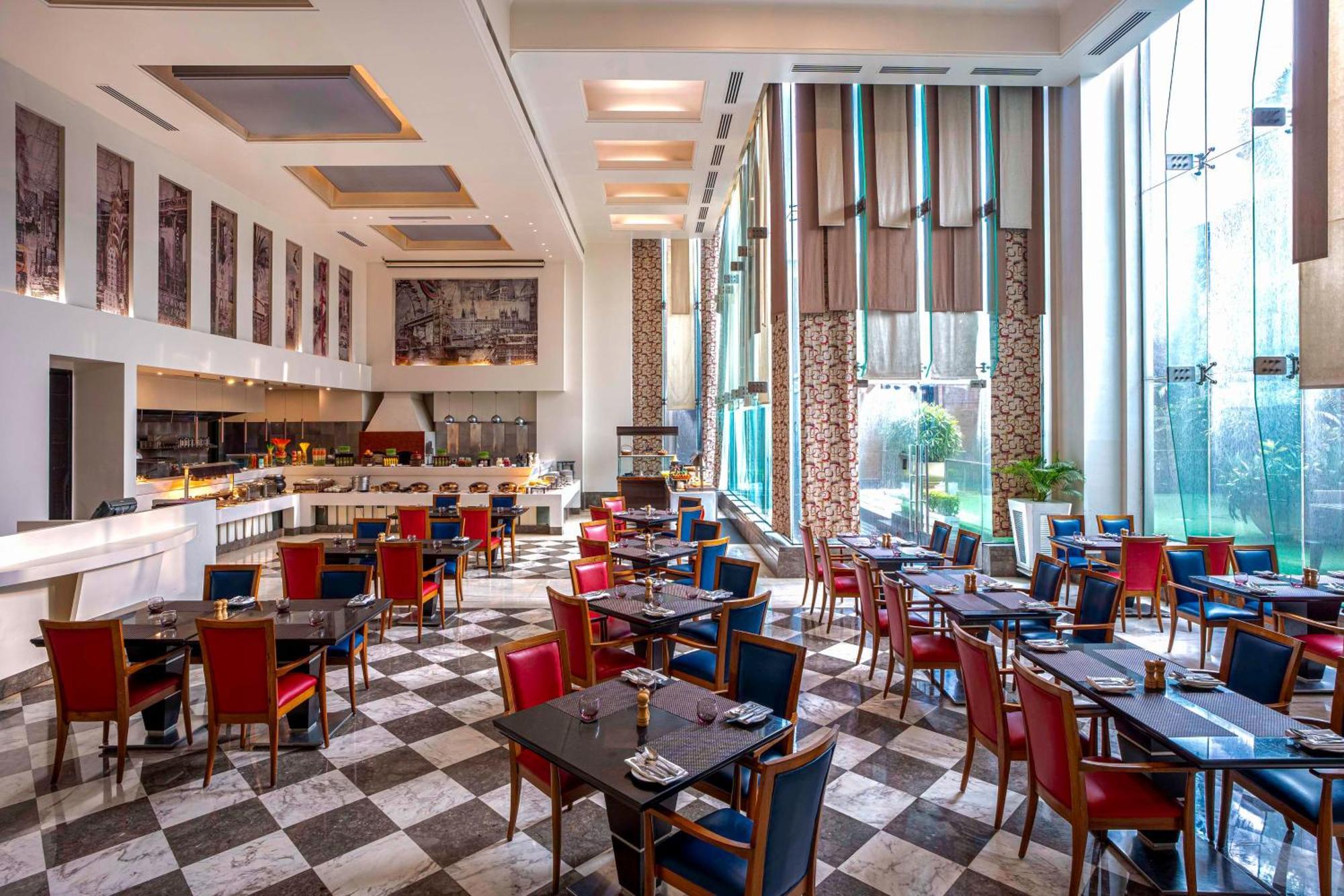 Hotel Radisson Noida Exterior foto