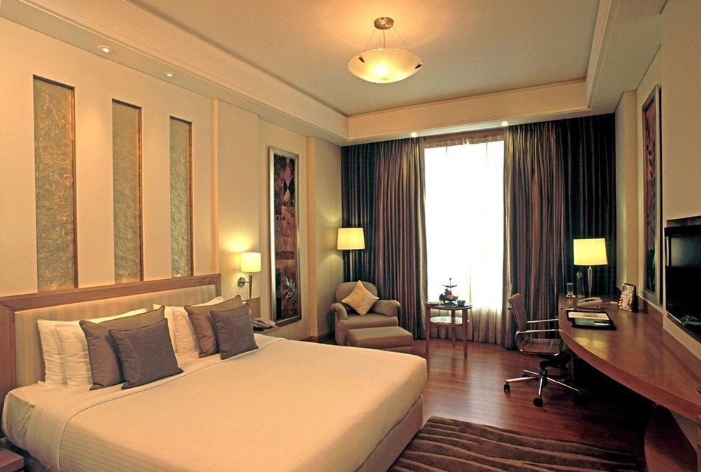 Hotel Radisson Noida Zimmer foto