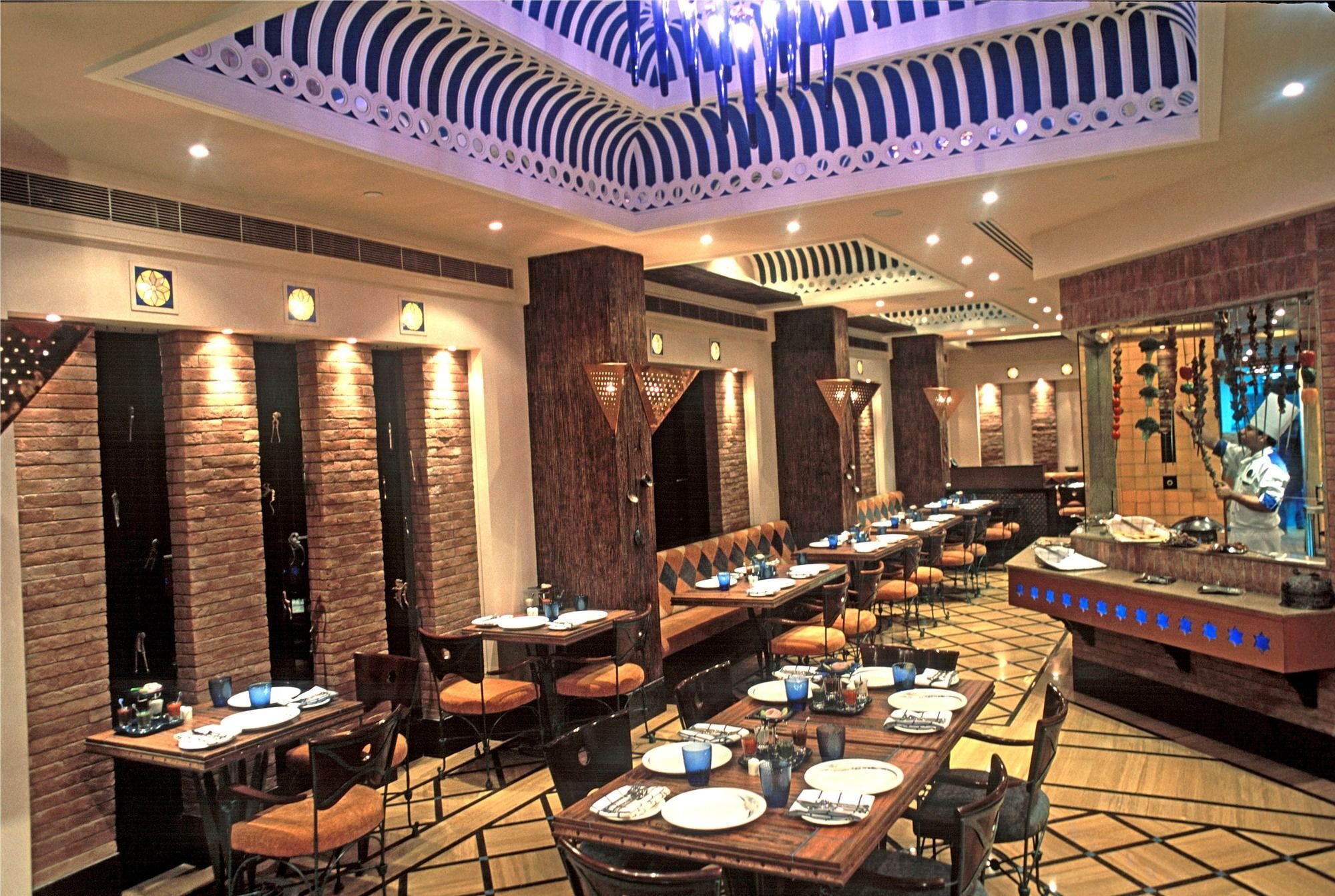 Hotel Radisson Noida Exterior foto
